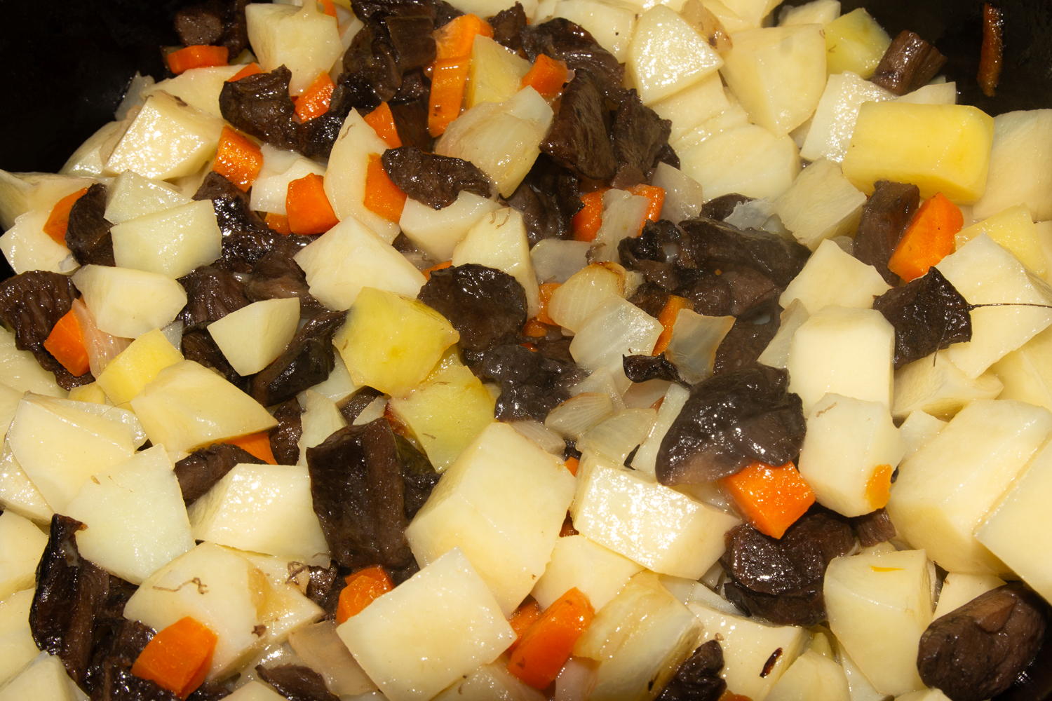 продукты обжаренные по рецепту Сырный крем-суп с грибами обжаренные продукты для рецепта Сырный крем-суп с грибами