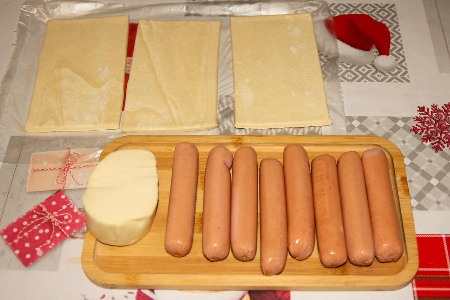 продукты для рецепта Мини-сосиски в тесте