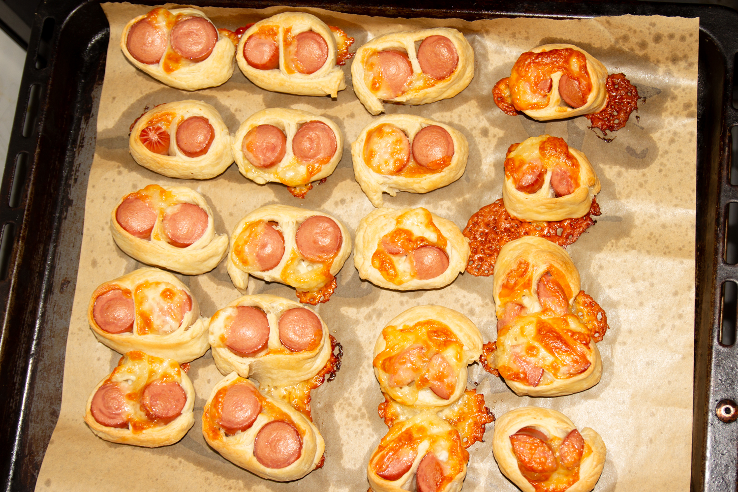 готовые сосиски по рецепту Мини-сосиски в тесте