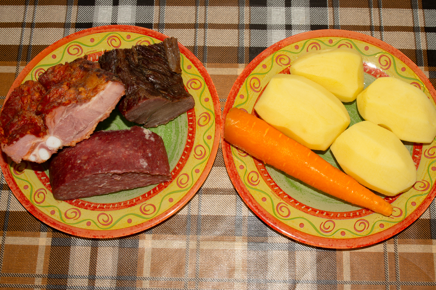 продукты для рецепта Солянка с копченостями