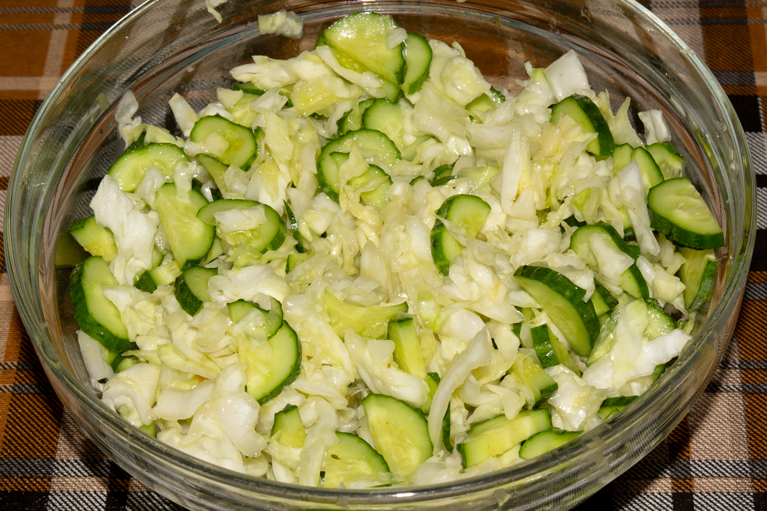 готовый салат по рецепту Капустный салат с огурцом