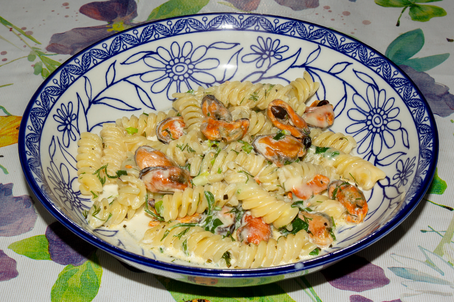 Паста с мидиями в сливочном соусе