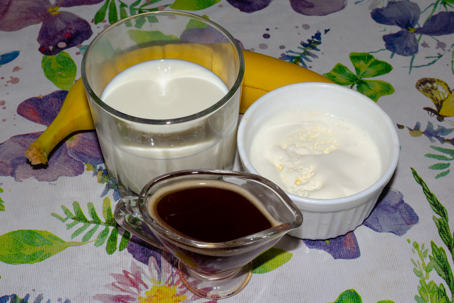 продукты для рецепта Молочный коктейль Бархатный сезон