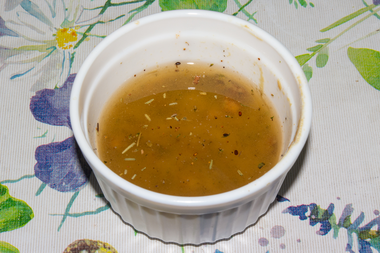 заправка приготовленная по рецепту Салат с креветками, сыром и помидорами заправка по рецепту Салат с креветками, сыром и помидорами