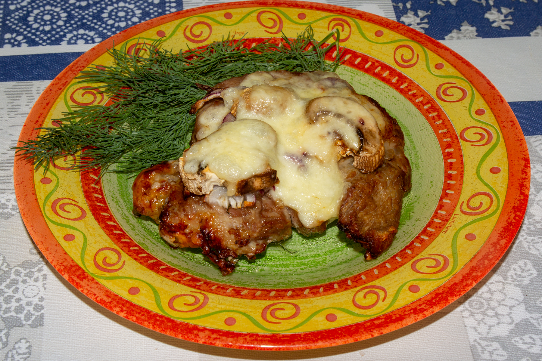 Мясо по-французски в аэрогриле