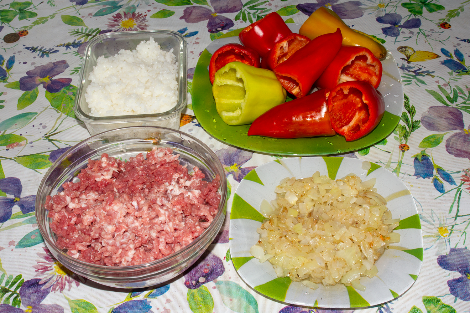 продукты для рецепта Классические фаршированные перцы