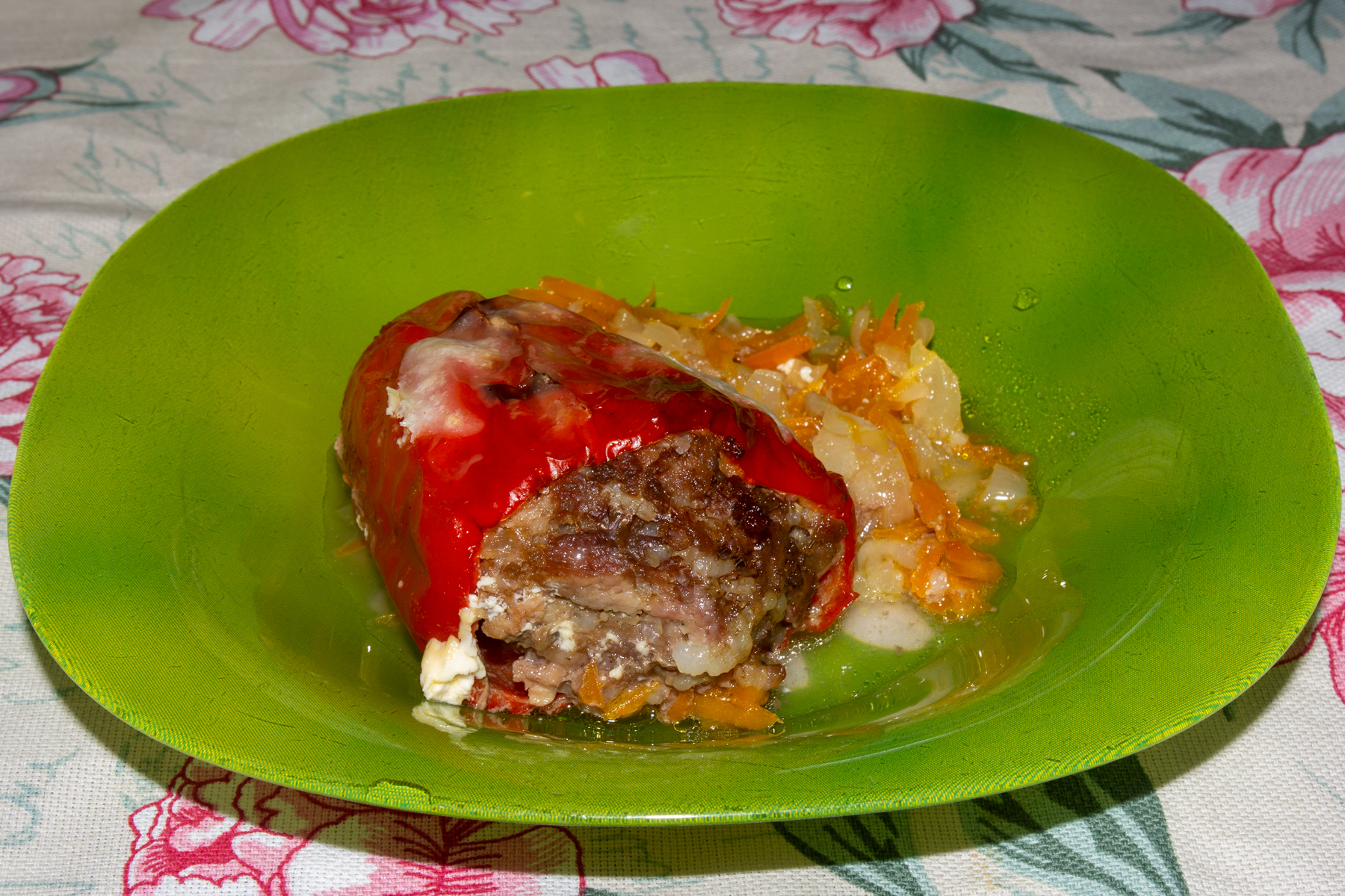 Классические фаршированные перцы