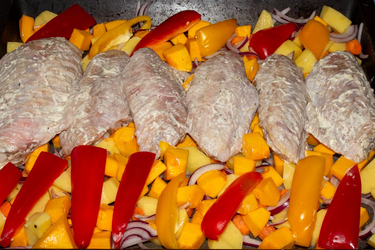 нарезанные овощи по рецепту Крылья индейки запеченные с овощами