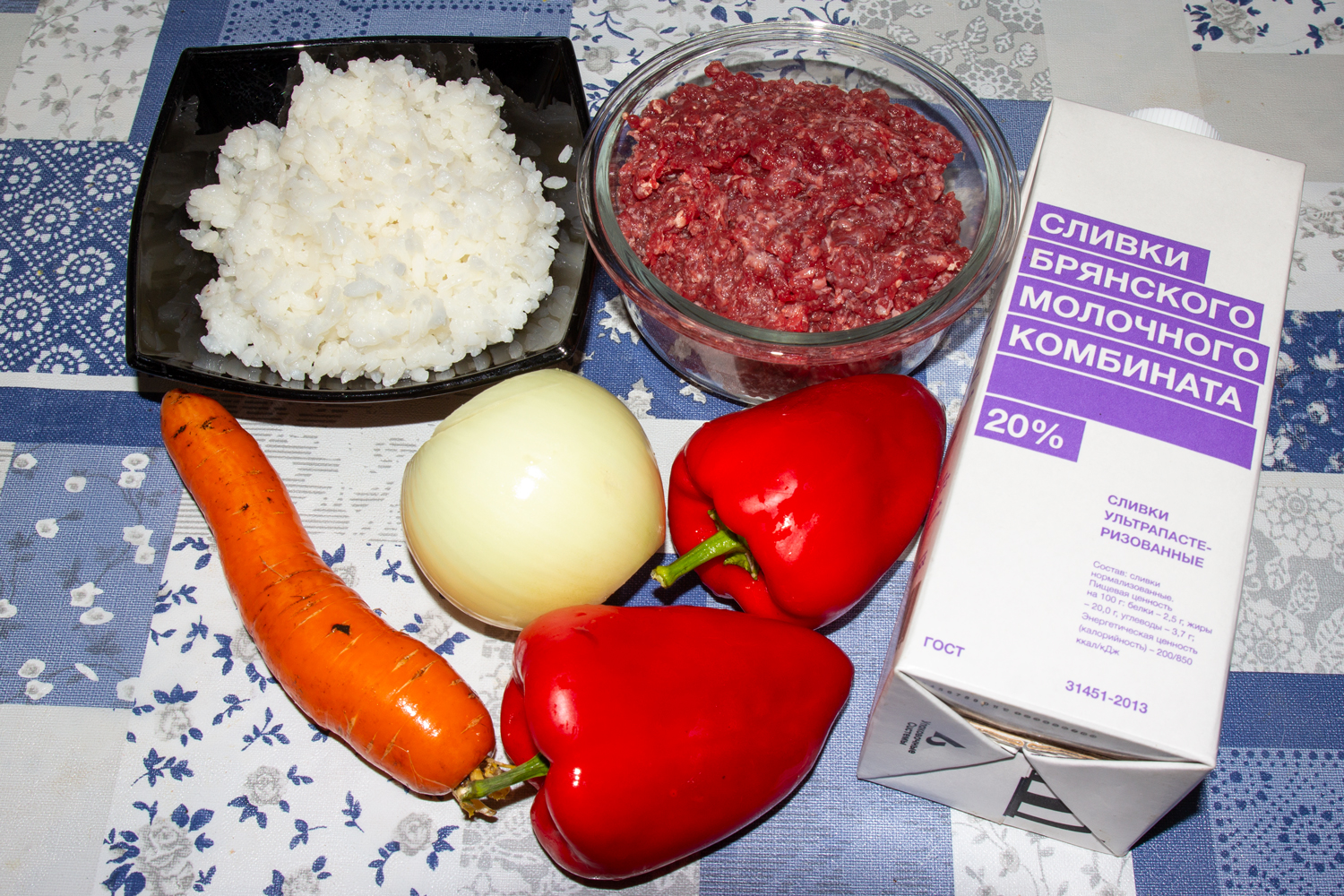 ингредиенты для рецепта Перцы с фаршем в духовке продукты для рецепта Перцы с фаршем в духовке