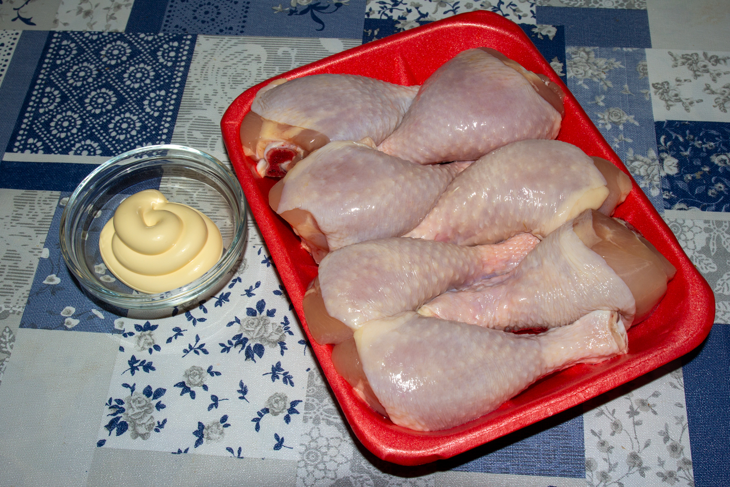 ингредиенты для рецепта Куриные ножки в майонезе в аэрогриле продукты для рецепта Куриные ножки в майонезе в аэрогриле