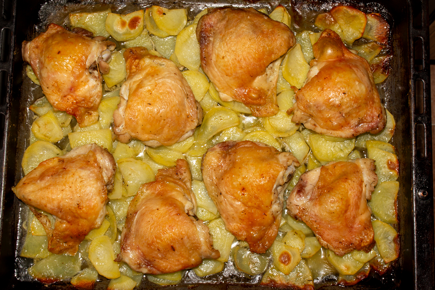 курица приготовленная по рецепту Бедра курицы запеченные готовая курица по рецепту Бедра курицы запеченные