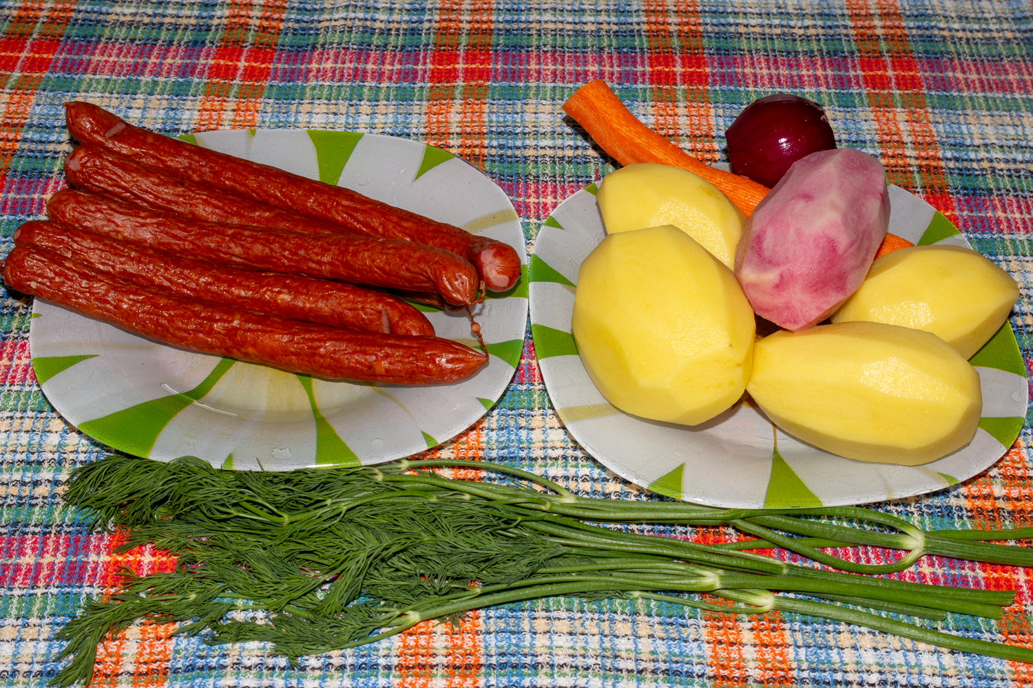 продукты для рецепта Суп Охотничий с колбасками