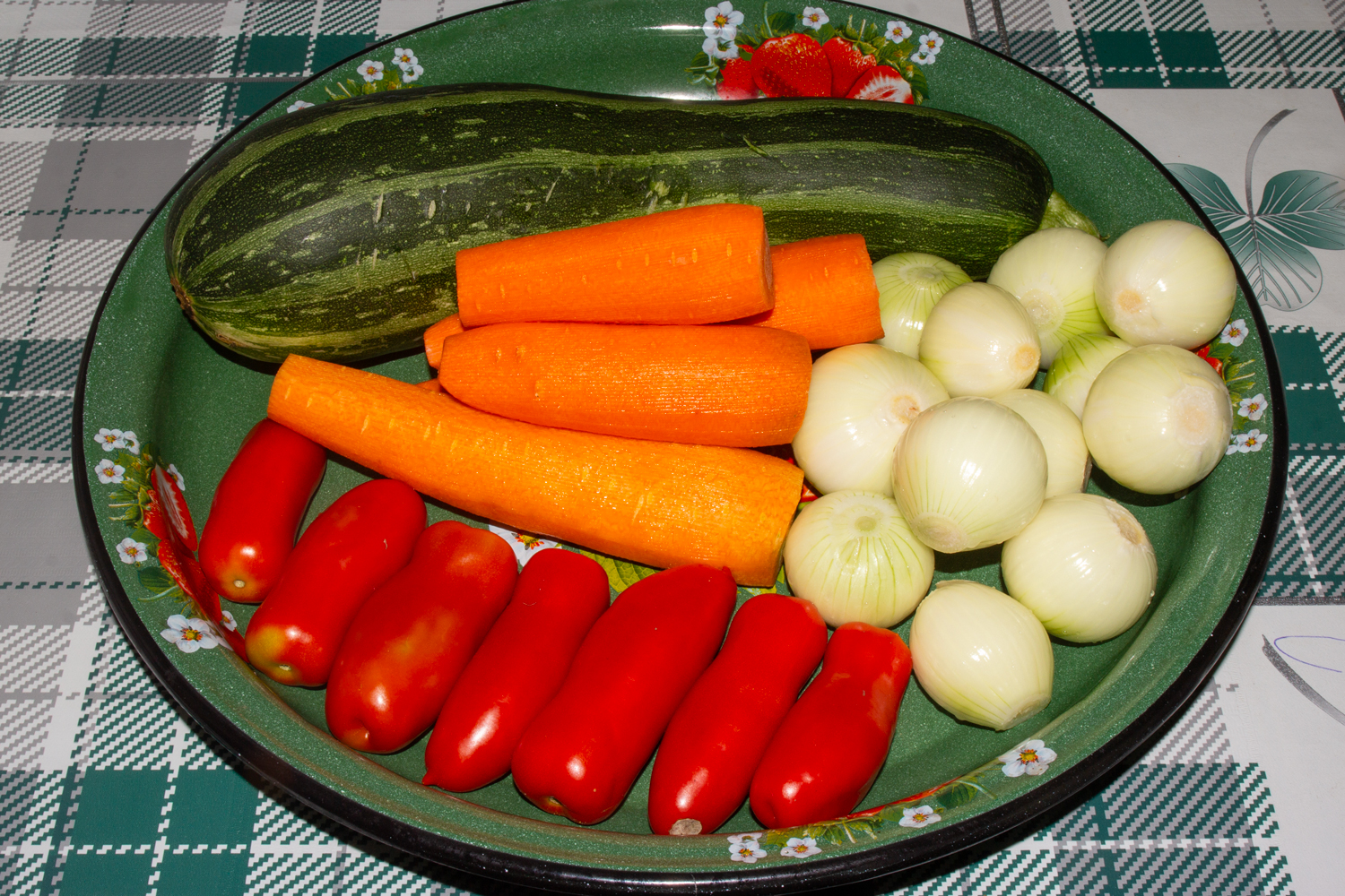 ингредиенты для рецепта Кабачковая икра продукты для рецепта Кабачковая икра