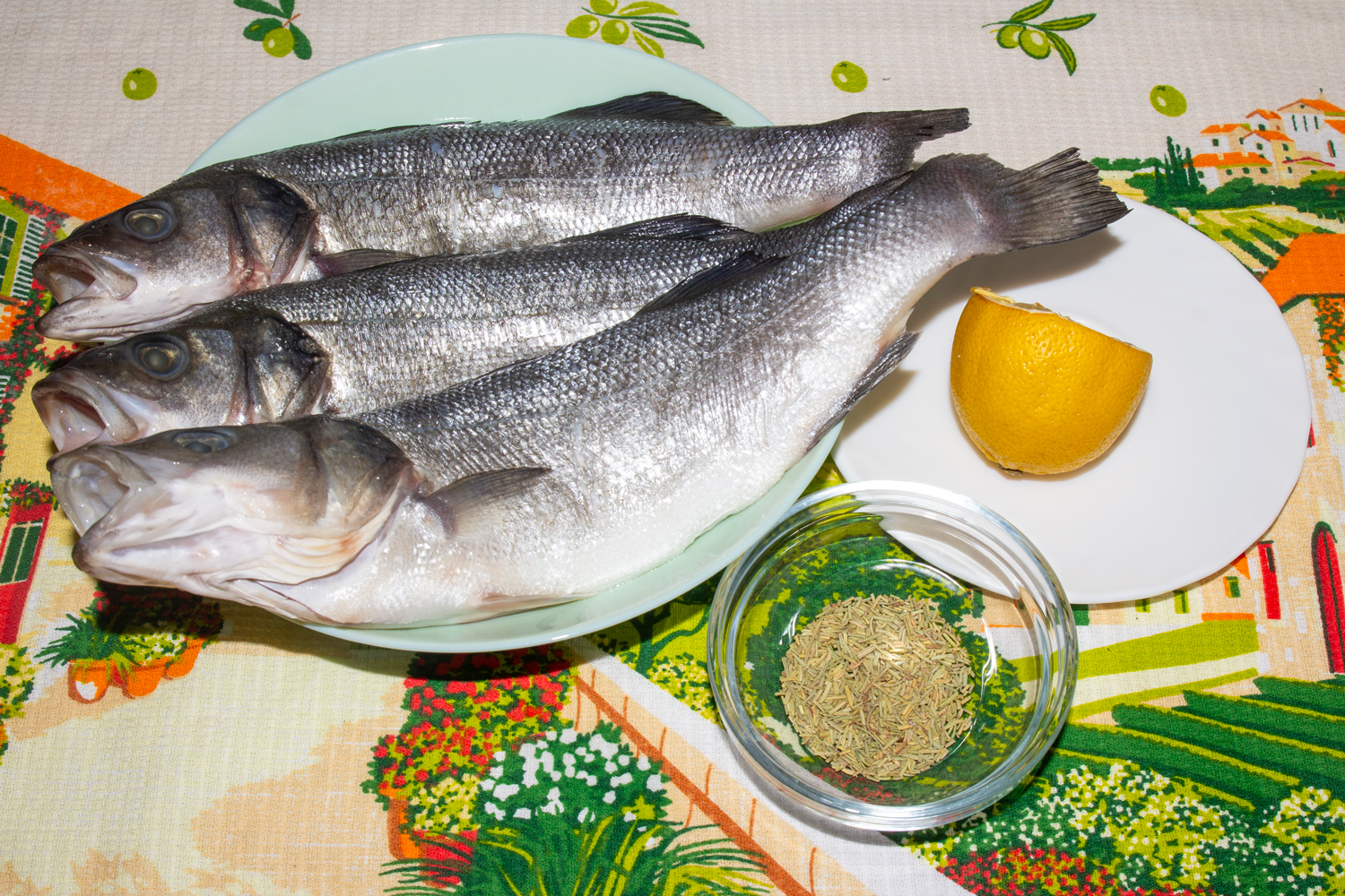 продукты для рецепта Сибас в духовке с розмарином и лимоном