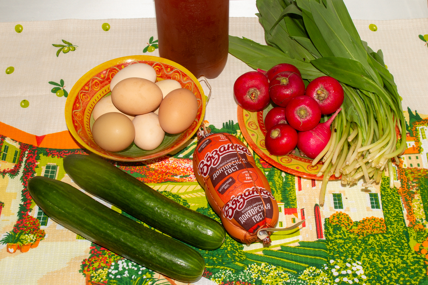 продукты для рецепта Окрошка с редиской и вареной колбасой без картофеля