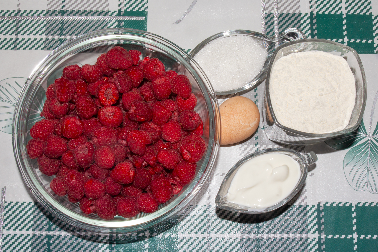 продукты для рецепта Вареники с малиной (3)