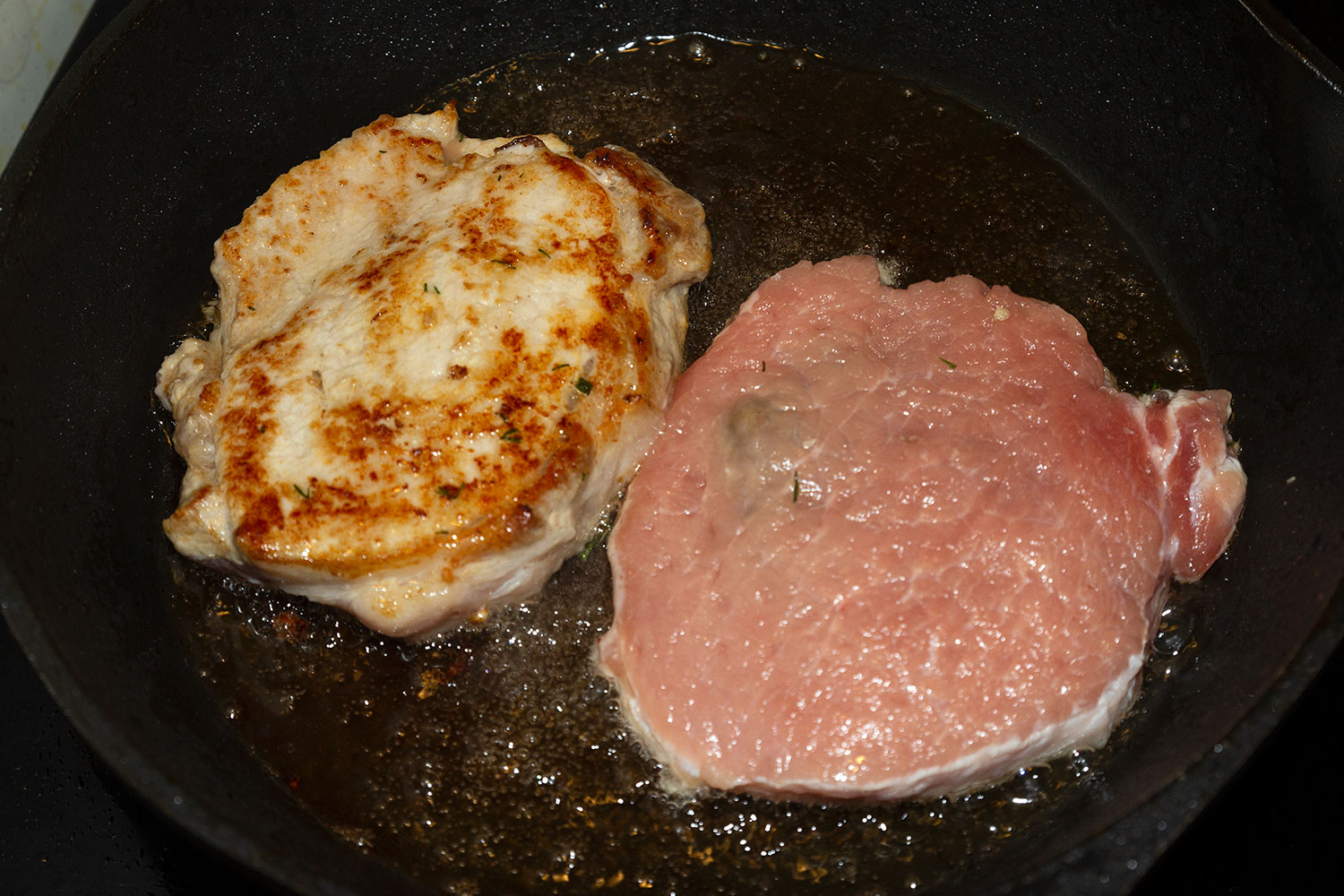 Обжариваем мясо на скороводе для свинины по-дворянски