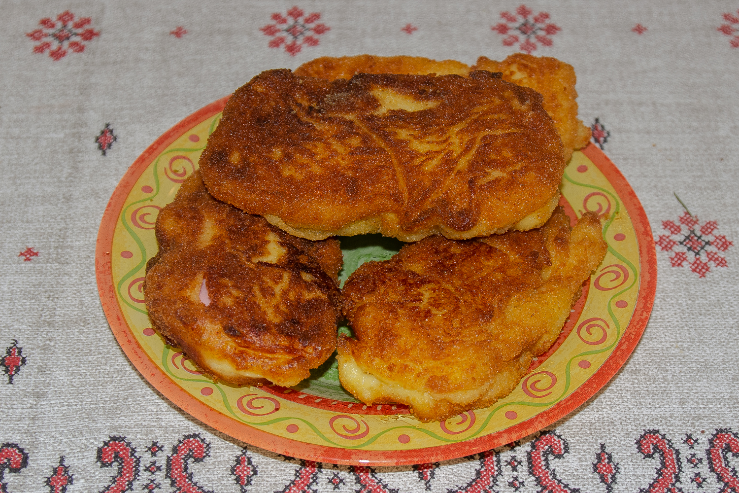 Фото к рецепту Пирожки картофельные с сардельками Пирожки картофельные с сардельками