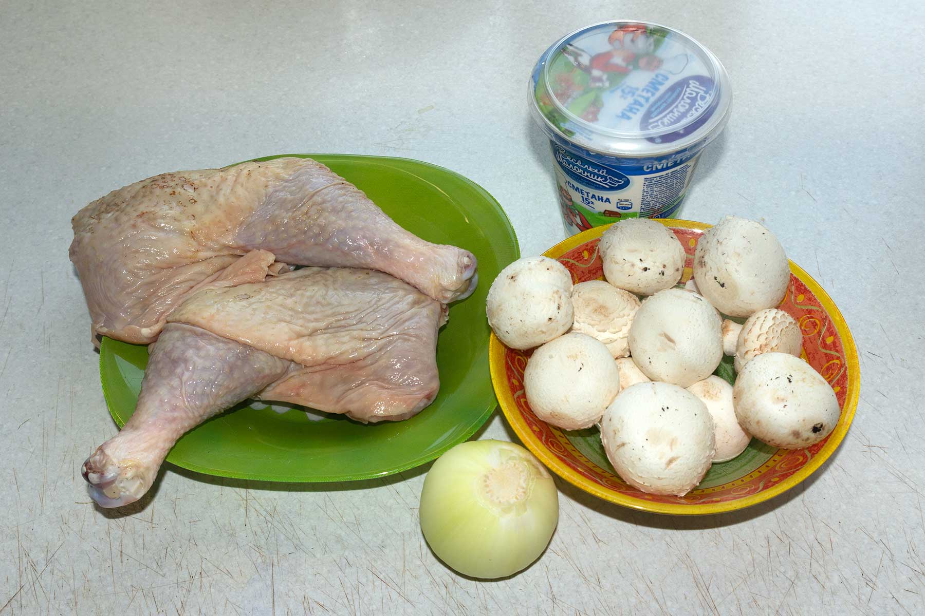 Ингредиенты для курицы с грибами