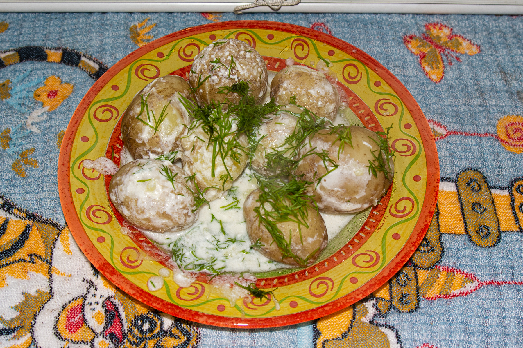 Картофель молодой, в сметане