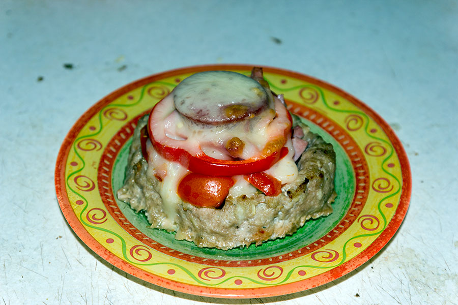 Фото к рецепту Пицца на мясе (мясная пицца) Пицца на мясе (мясная пицца)