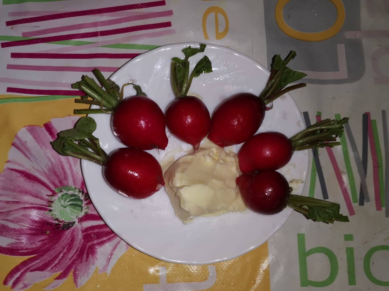 Редиска с маслом