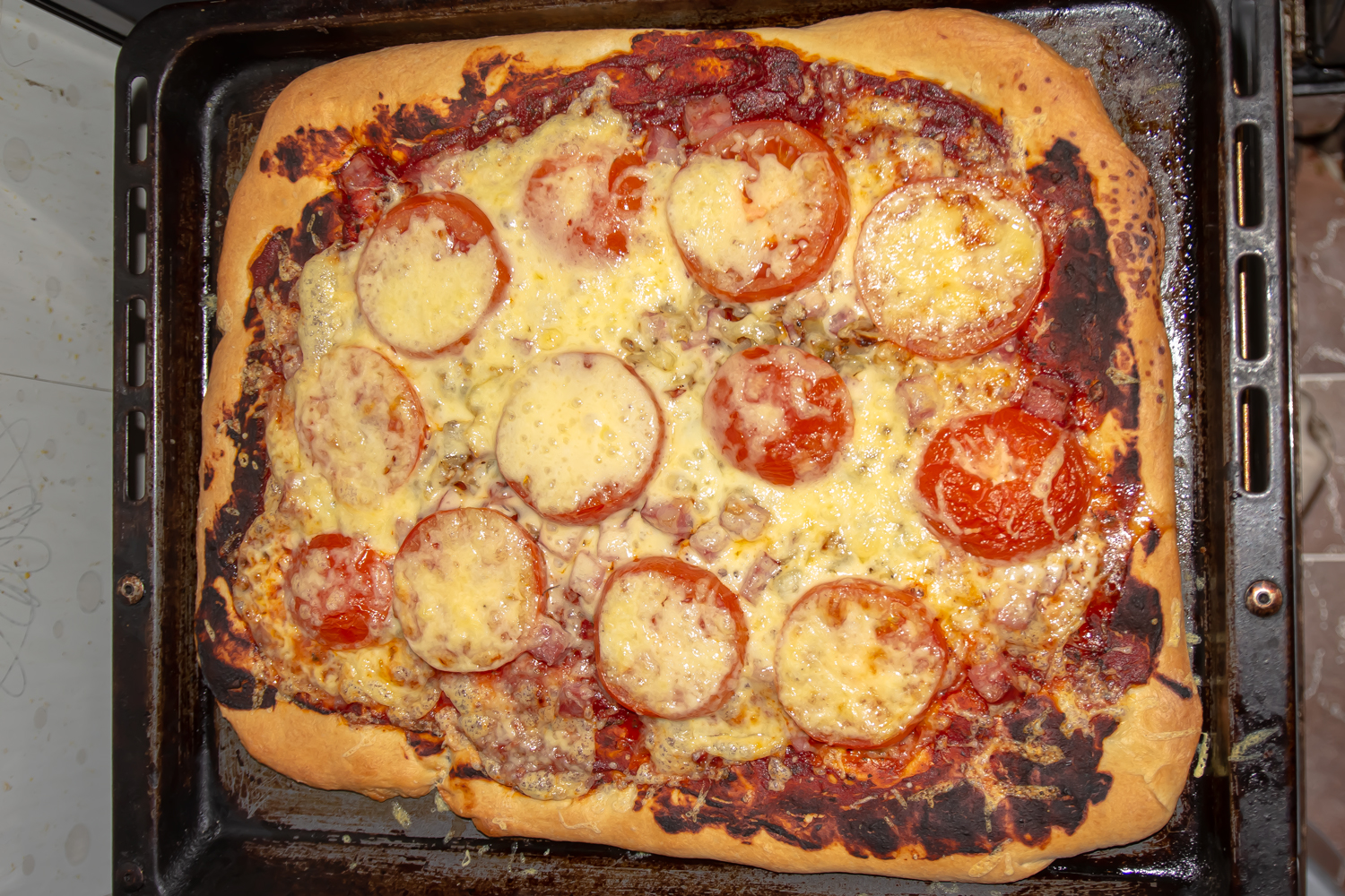 готовая пицца по рецепту Пицца с колбасой (2)