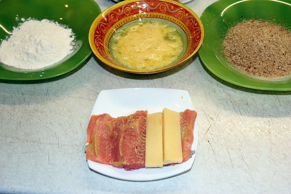 Закладываем сыр в рыбу пай Закладываем сыр в рыбу пай