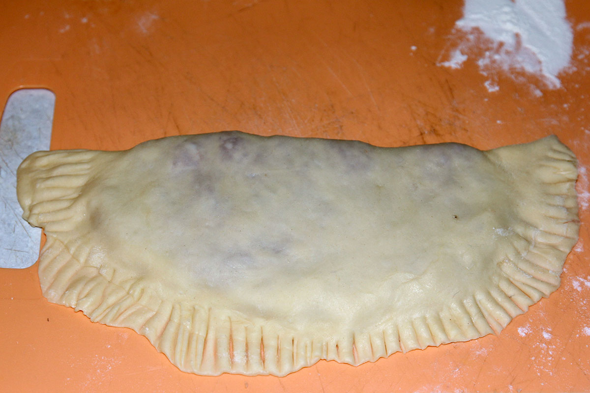 Слепленый чебурек