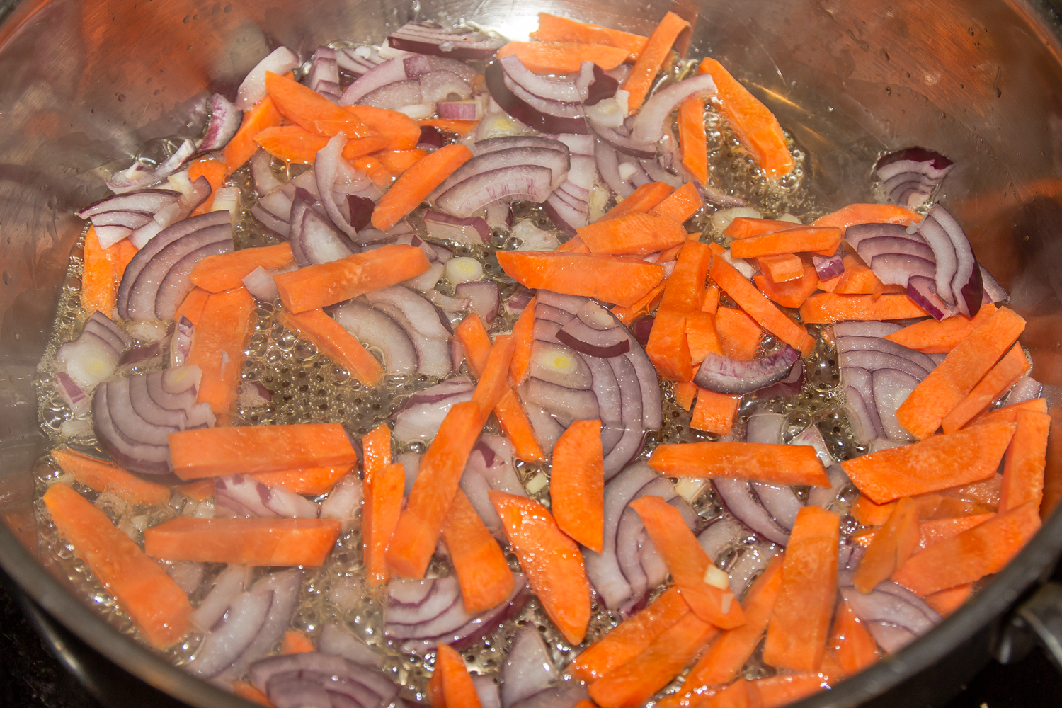 обжаренные овощи по рецепту Капуста, тушенная без томата