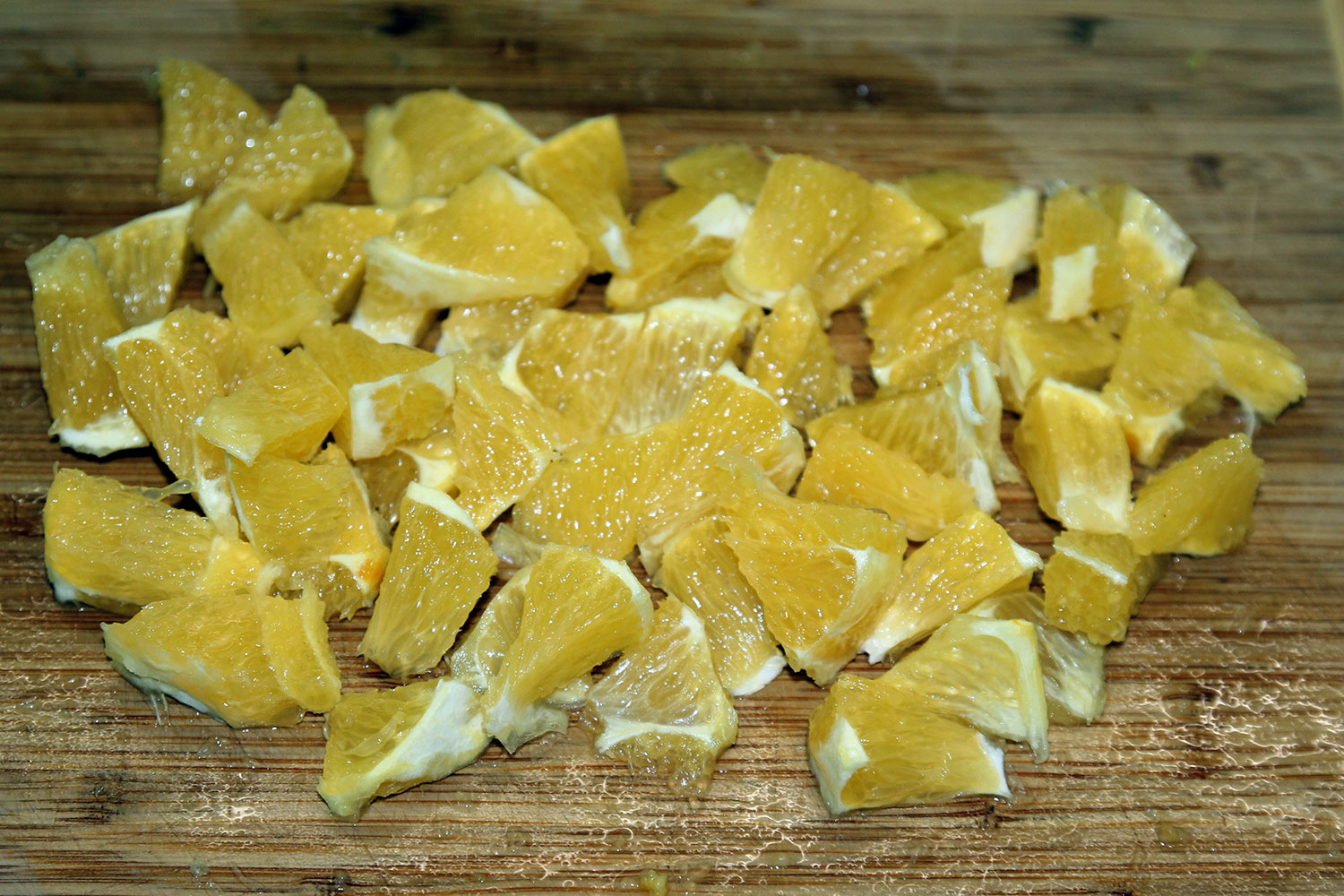 Разделяем апельсин для салата Катрин