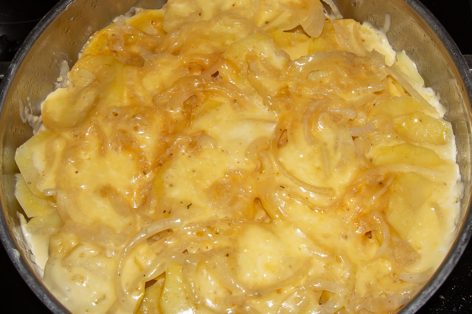 готовое блюдо по рецепту Картошка по-лионски