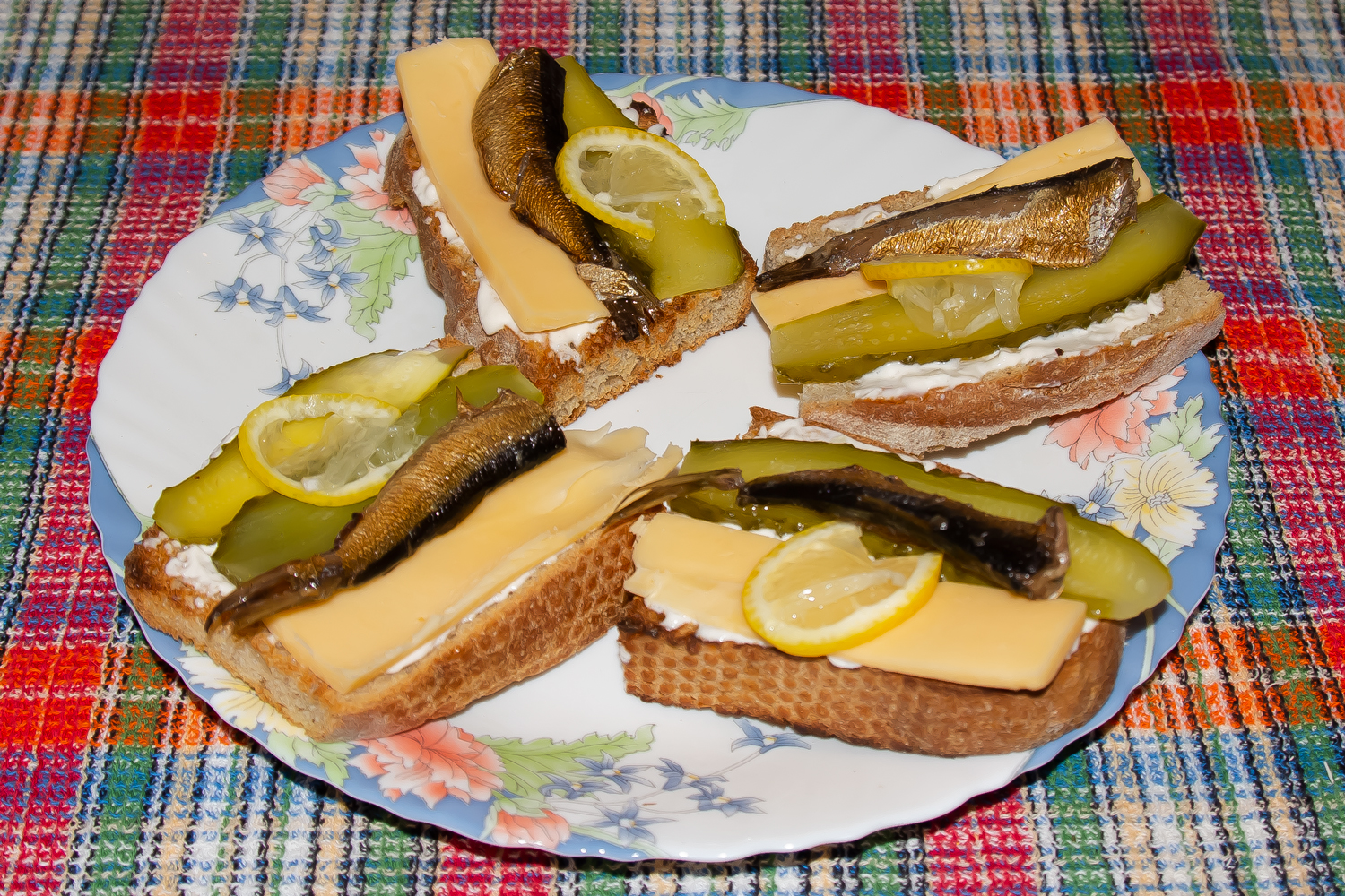 Фото к рецепту Бутерброд "канадский" Бутерброд "канадский"