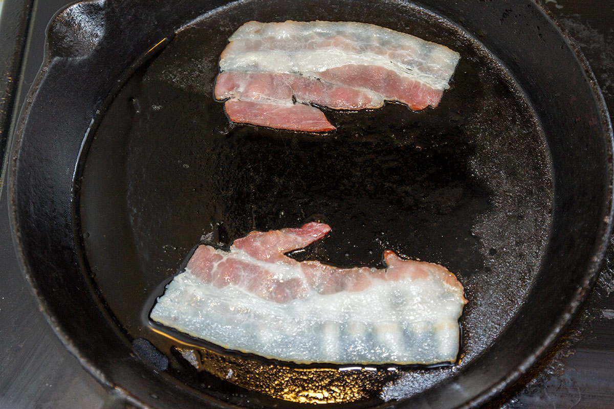 Жарим бекон