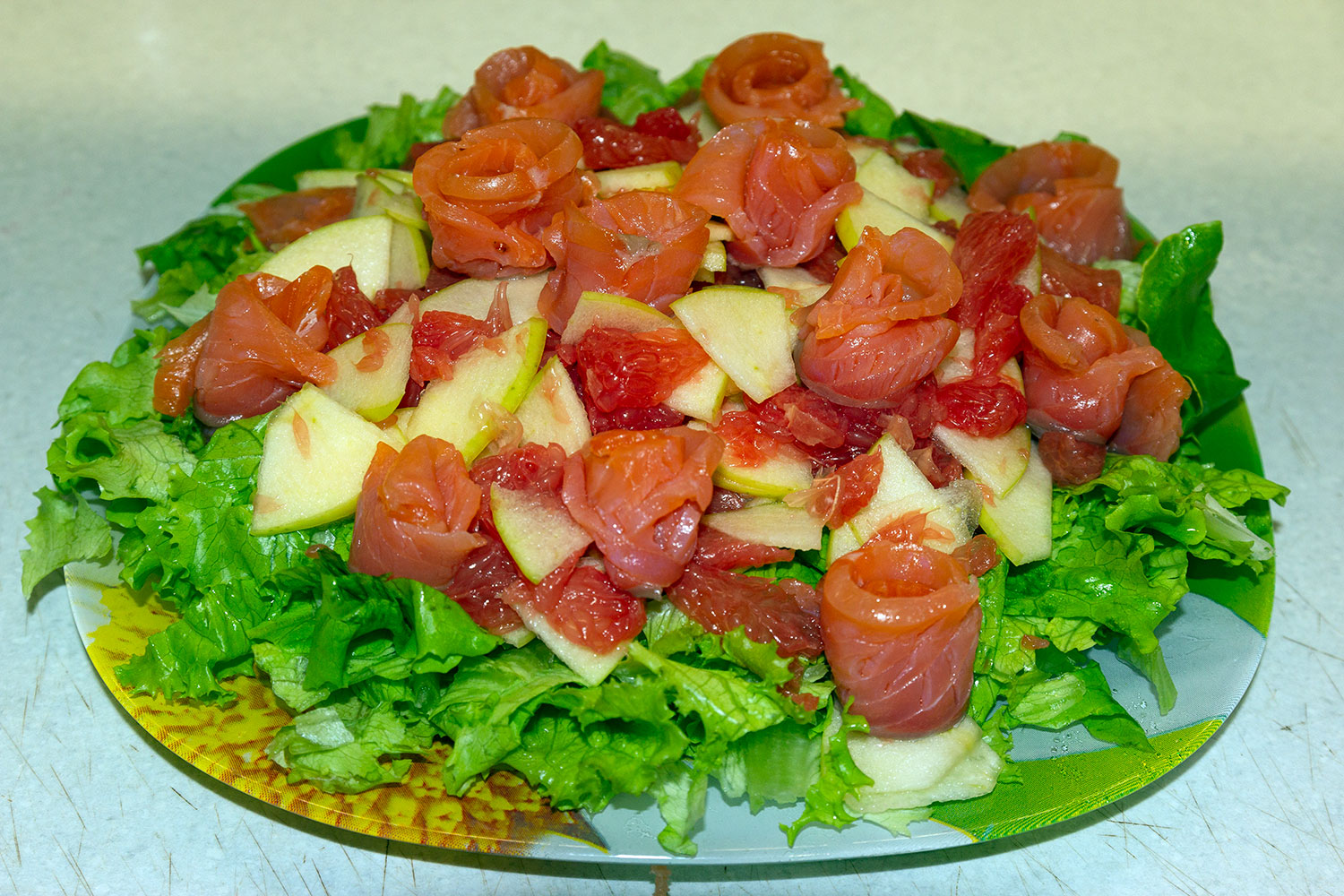 Сверните лосось розочками для рецепта