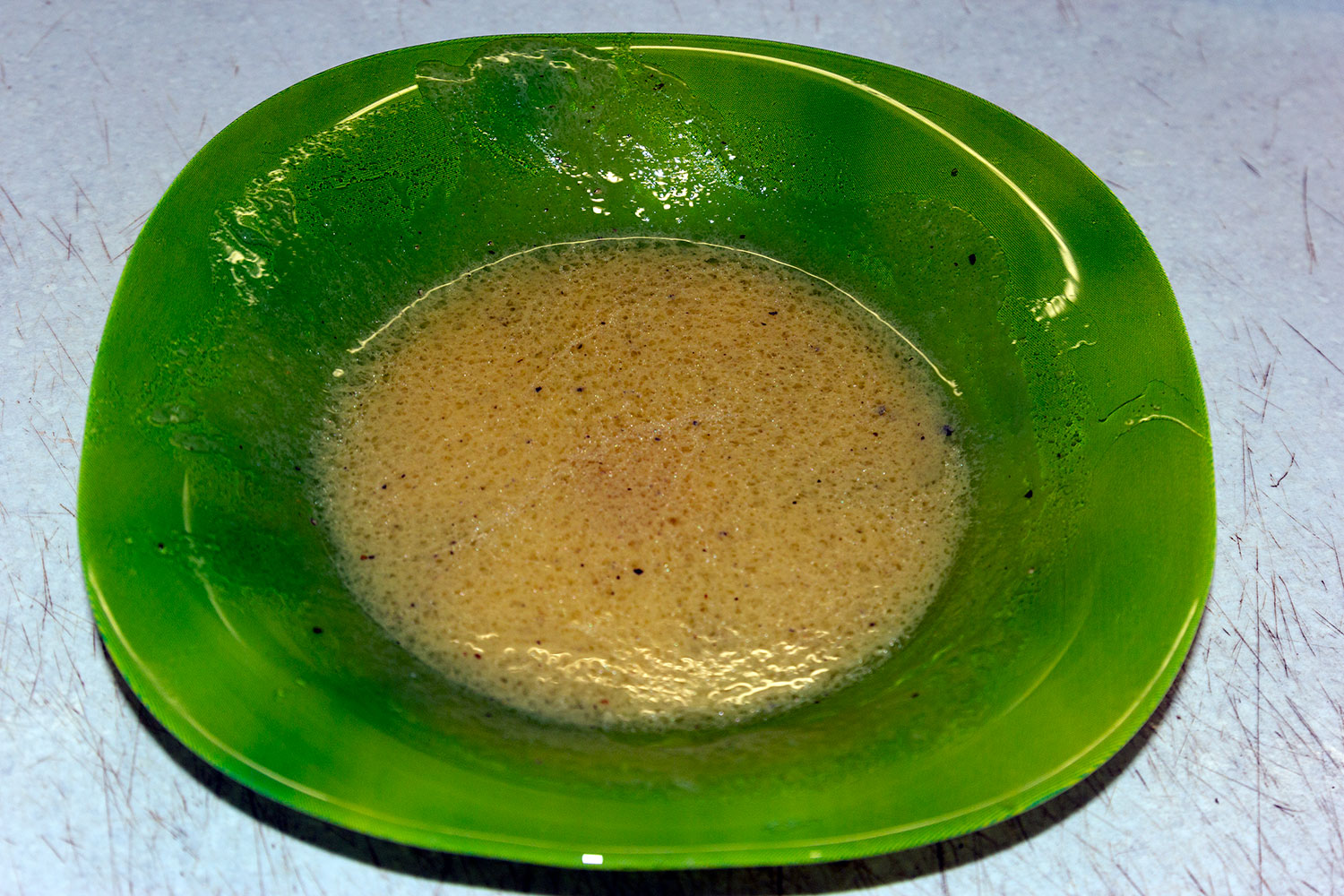 Приготовить соус для заправки салата для рецепта