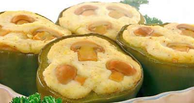Зеленый перец, фаршированный картофелем