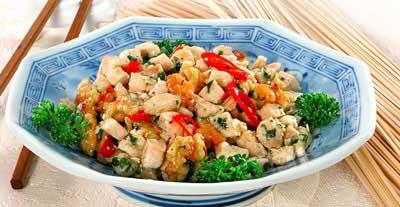 Жареный цыпленок с грецкими орехами