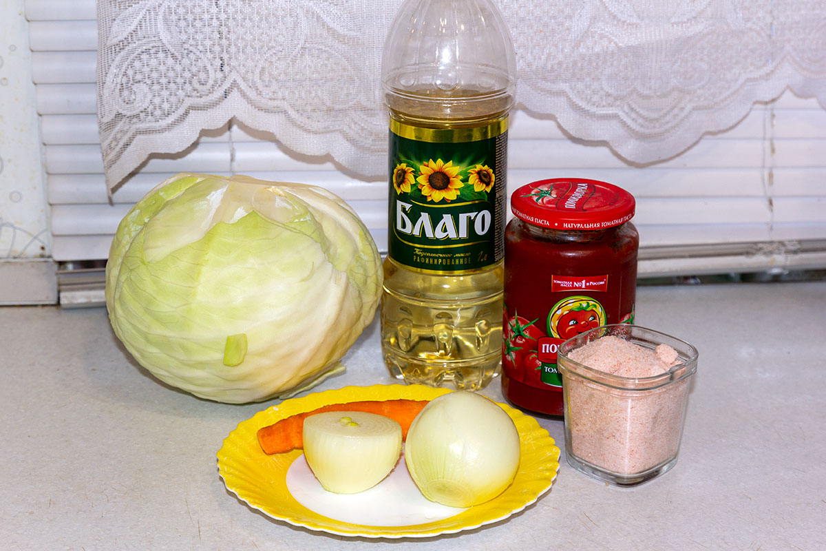 Ингредиенты для тушеной капусты Ингредиенты для тушеной капусты