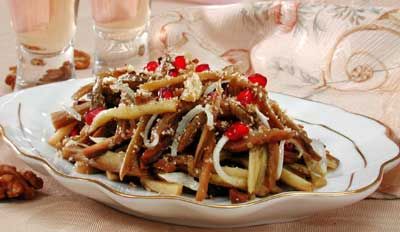 Печеные баклажаны с орехами