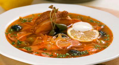 Солянка с копченой курицей