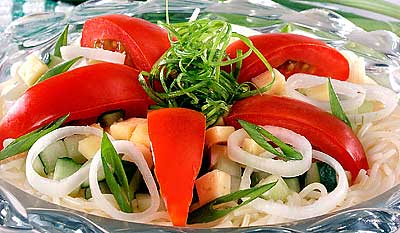 Салат по-гречески с вермишелью