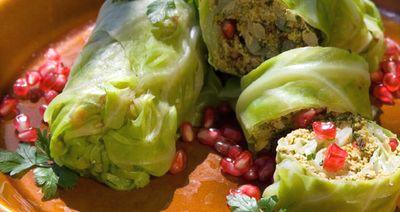 Рулет из капусты с грецкими орехами