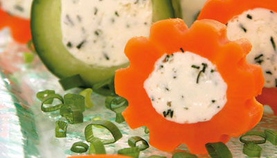 Закуска из овощей с творогом