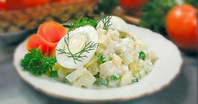 Яйца под майонезом с гарниром