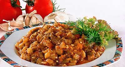 Баклажаны, тушёные со свежими помидорами