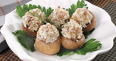 Шампиньоны, фаршированные сыром