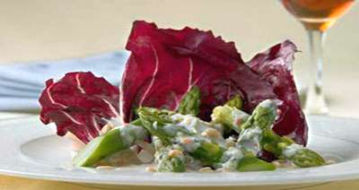 Фото к рецепту Салат из спаржи с йогуртом Салат из спаржи с йогуртом