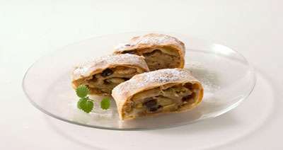 Фото к рецепту Яблочный штрудель по-австрийски Яблочный штрудель по-австрийски