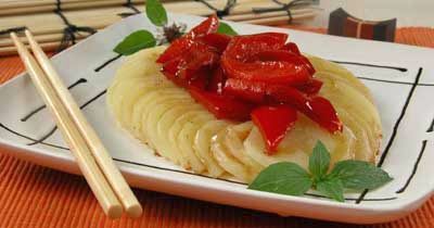 Фото к рецепту Картофельные ломтики с острым соусом Картофельные ломтики с острым соусом